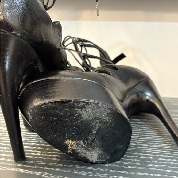 Alexander McQueen Black Lace-Up High Heels - Picture 7 of 7